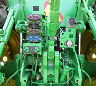 2017 John Deere 8245R Thumbnail 16