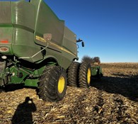 2015 John Deere S670 Thumbnail 5