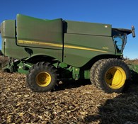 2015 John Deere S670 Thumbnail 6