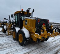 2021 John Deere 772G Thumbnail 6