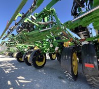 2016 John Deere R4030 Thumbnail 2