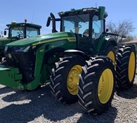 2022 John Deere 8R 340 Thumbnail 1