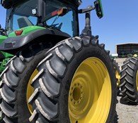 2022 John Deere 8R 340 Thumbnail 6