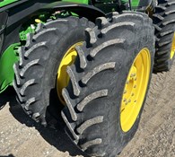 2023 John Deere 8R 370 Thumbnail 9