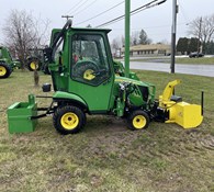 2023 John Deere 1025R Thumbnail 1