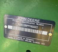 2019 John Deere 6110M Thumbnail 2