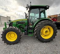 2023 John Deere 5125M Thumbnail 1