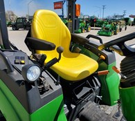 2018 John Deere 2032R Thumbnail 17