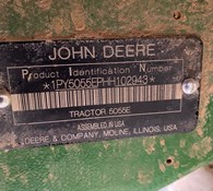 2017 John Deere 5055E Thumbnail 2