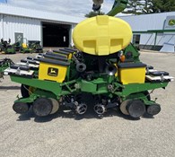 2001 John Deere 1760 Thumbnail 2