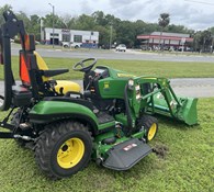 2017 John Deere 1025R Thumbnail 2