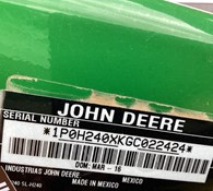 2016 John Deere 5065E Thumbnail 12