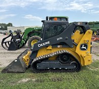 2022 John Deere 317G Thumbnail 15