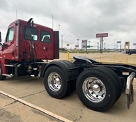 2020 Freightliner Day Cab Thumbnail 4