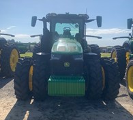 2023 John Deere 8R 370 Thumbnail 2