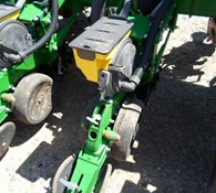 2019 John Deere 1775NT Thumbnail 19