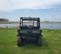 2022 John Deere XUV835M Thumbnail 4