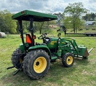 2017 John Deere 3320 Thumbnail 3