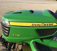 2017 John Deere X730 Thumbnail 6