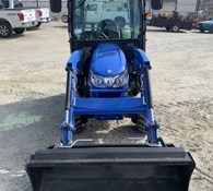2022 New Holland Workmaster™ 25S Sub-Compact Cab + 100LC Loader Thumbnail 2