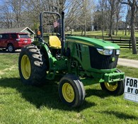 2015 John Deere 5055E Thumbnail 2