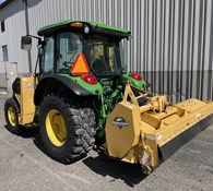 2011 John Deere 5105M Thumbnail 3