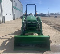 2023 John Deere 3046R Thumbnail 3