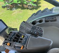 2013 John Deere 8335R Thumbnail 7