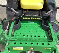 2015 John Deere Z930M Thumbnail 12