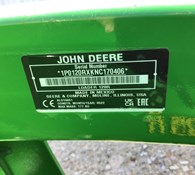 2022 John Deere 2025R Thumbnail 22