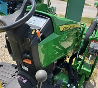 2022 John Deere 1025R Thumbnail 14