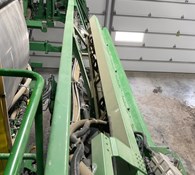 2021 John Deere R4045 Thumbnail 16