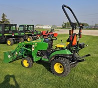 2019 John Deere 1025R Thumbnail 3