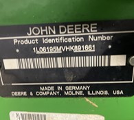 2017 John Deere 6195M Thumbnail 41