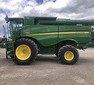 2017 John Deere S660 Thumbnail 3