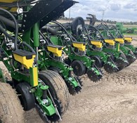 2023 John Deere 1775NT Thumbnail 6