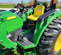 2020 John Deere 4052M Thumbnail 9