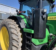 2024 John Deere 8R 370 Thumbnail 6