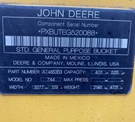 2022 John Deere 744L Thumbnail 6
