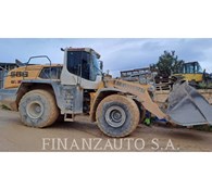 2013 Liebherr R946 Thumbnail 1