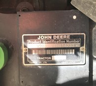 2015 John Deere 2032R Thumbnail 7