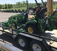 2023 John Deere 1025R TLB TRAILER PACKAGE Thumbnail 1