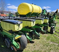 2013 John Deere 1770NT Thumbnail 2