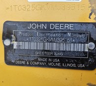 2021 John Deere 325G Thumbnail 8