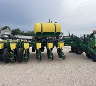 2019 John Deere 1775NT Thumbnail 4