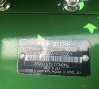 2017 John Deere S690 Thumbnail 5