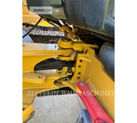 2017 Caterpillar 908M Thumbnail 6