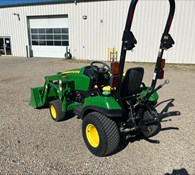 2014 John Deere 1023E Thumbnail 3