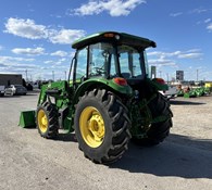 2015 John Deere 5085E Thumbnail 3