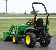 2022 John Deere 2025R Thumbnail 6